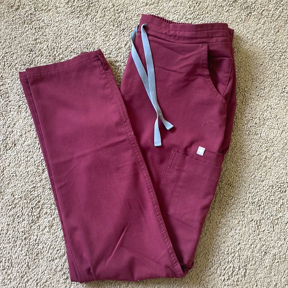 Figs Yola scrub pant in burgundy.
